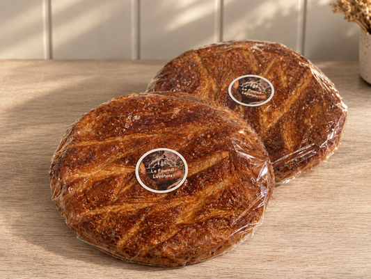 Kouign-Amann Artisanal 630g (6-8part) - Pâtisserie Bretonne | Le Fournil Loyatais